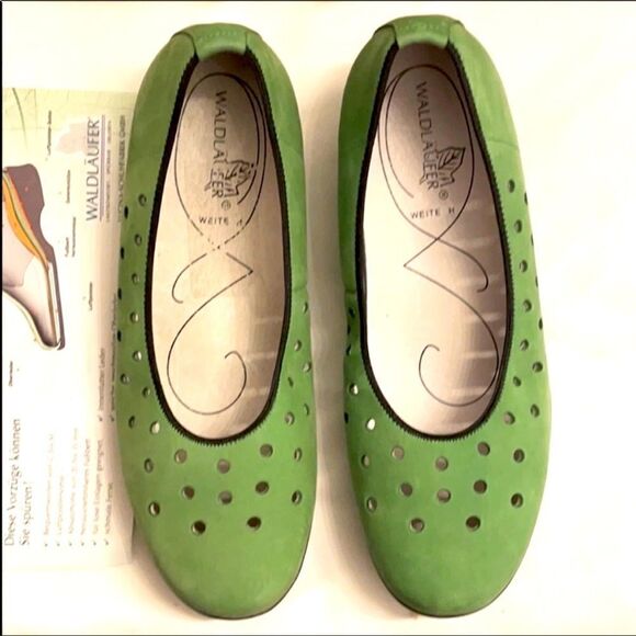 WALDLAUFER GREEN FLATS.  NEW. - Picture 2 of 9